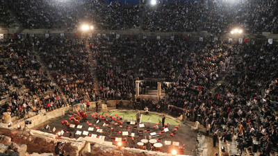 Antik tiyatro 1690 yıl sonra tekrar halkla buluştu