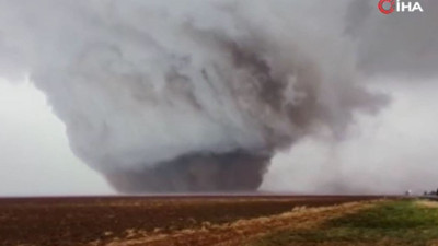 ABD'de korkutan hortum. Teksas'taki hortumu sürücüler görüntüledi