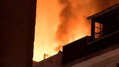 Mahalleliyi sokağa döken yangın