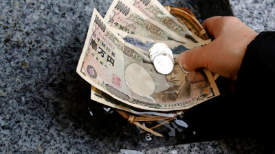 Eski Bakan rüşvetten hapis ve para cezasına çarptırıldı