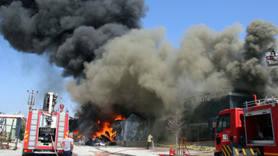 Uşak'ta tekstil fabrikasında yangın (27 Mayıs 2022)