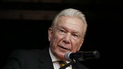 Uğur Dündar'dan Rasim Ozan'a canlı yayında yanıt. "Korkuyordu beni aradı" iddiasında bulunmuştu