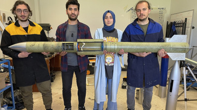 Üniversiteli öğrenciler roket üretti. ABD'deki yarışmada birincilik hedefliyorlar