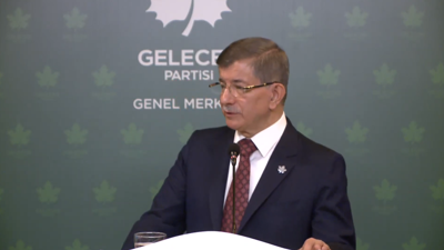 Ahmet Davutoğlu: Bize selam vermeyenler yalvararak İsrail Cumhurbaşkanı'nı Türkiye'ye getirdi