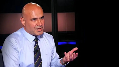 Turhan Çömez Türkiye'de son günlerdeki garip olayların arkasındakini açıkladı