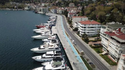 Cem Yılmaz'ın Bebek'te ilişkiye giren çiftle ilgili attığı tweet'e gelen tuhaf yorumlar