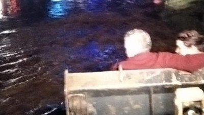 Afyonkarahisar'ı önce yağmur sonra dolu vurdu