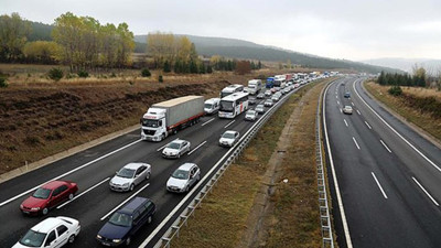 Flaş... Flaş.... Otoyollarda hız sınırları yükseltildi
