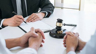 Kayınvalidesine bu sözü söyleyen yandı. Yargıtay hem boşanma hem tazminat sebebi saydı