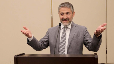 TÜİK enflasyonu düşük açıklayınca Bakan Nebati hemen atağa geçti enflasyon düşüyor dedi.
