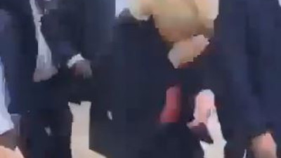 Le Pen’e yumurtalı saldırı. Seçimleri kaybetmişti