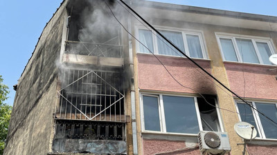 Bursa'da evde yangın paniği. 3 kişi dumandan etkilendi