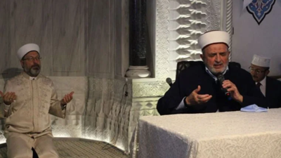 Diyanet’in 'bağımız kalmadı' dediği Mustafa Demirkan ile Ali Erbaş'la yan yana