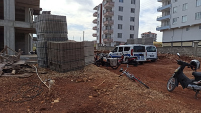 İnşaatın 4. katından düşen işçi ağır yaralandı