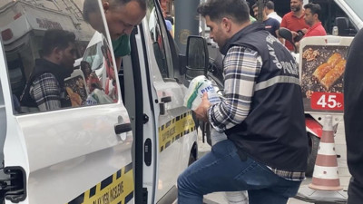 Çantanın içinde gözüktü. Polis alarma geçti