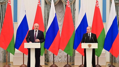 Rusya'dan Belarus'a 1.5 milyar dolar