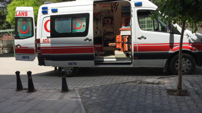 Kontrolden çıkan otomobil takla attı: 2 yaralı