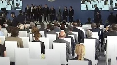 Erdoğan’ın yaptığı açılışta sunucudan büyük gaf. Salona bir anda sessizlik çöktü