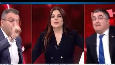 Hukukçu Ersan Şen gazeteci Cem Küçük'ü canlı yayında köşeye sıkıştırdı