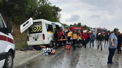 Balıkesir'de feci kaza, 7 ölü 14 yaralı