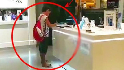 Kimse ne yaptığına ne yaptığına anlam veremedi. Gerçek sonradan orta çıktı. Teknoloji mağazasında her gün tabletleri kurcalıyordu