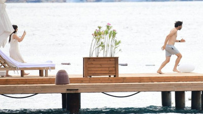 Cansel Elçin ve Zeynep Tuğçe Bayat'ın tatil keyfi