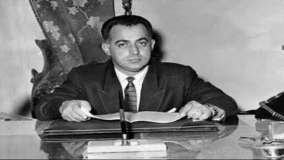 Hakkı Öznur bilinmeyen yönleriyle Ülkücü bilge Dündar Taşer'i yazdı.