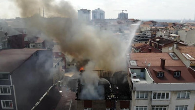 4 katlı binanın çatısı alev alev yandı