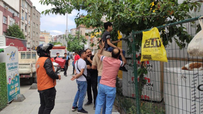 Eline saplanan demirle hastaneye gitti