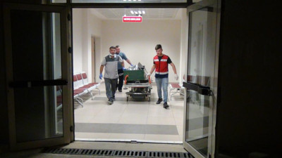 Kahvehanede cinayet! Boğazından bıçaklandı