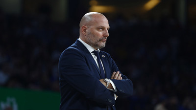 Şampiyon koçtan manidar paylaşım