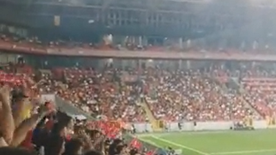 Milli maçta ‘mülteci istemiyoruz’ tezahüratı