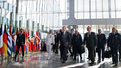 Milli Savunma Bakanı Akar, NATO Karargahı'na geldi