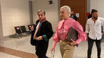 Deniz Akkaya eski menajerini darp davasında savunma yaptı! 'Hakkım olan parayı eksik yatırdı'