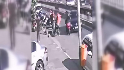 Aydıtlatma direğine çarpan motosikletli yaralandı