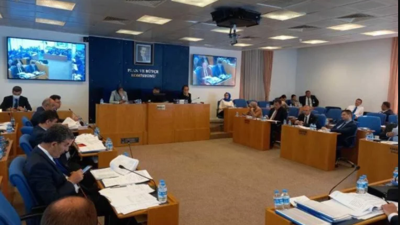 Sosyal medya ve internet haberciliğine ilişkin sansür düzenlemesi komisyondan geçti