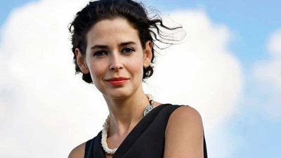 Pelin Batu'ya hırsız şoku. Yankesicilerin hedefi oldu