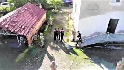 15 adrese eşzamanlı uyuşturucu operasyonu: 12 gözaltı