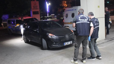 Kurşunlanan adam hastaneye aracıyla gitti