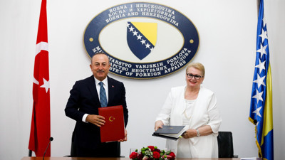 Bakan Çavuşoğlu: Bosna Hersek’te yeni bir ihtilafa izin veremeyiz!