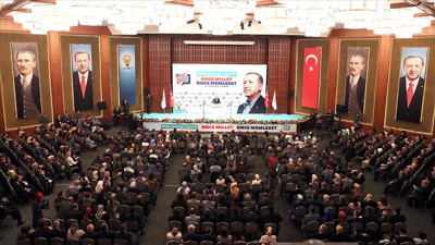 AKP’nin Kızılcahamam kampı karıştı. Bakanlar ile milletvekilleri birbirine girdi