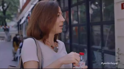 15. kattaki evinin balkonundan düşen oyuncu öldü