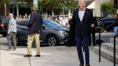 Bu adam ABD Başkanı | Joe bu sefer zıp zıp zıpladı