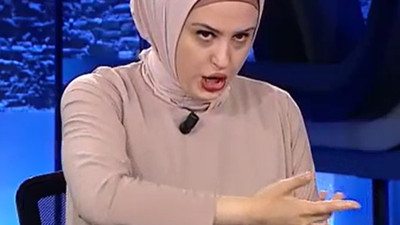 Beyaz TV stüdyosunda akılalmaz anlar. Ekranda cin çıkarma seansı