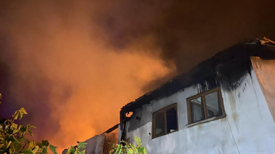 Bursa'da alevli gece. Sokak sakinleri film gibi seyretti