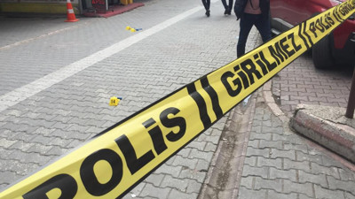 Kırtasiyecilerin kavgası: 1’i ağır 4 yaralı