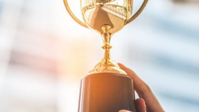 Medyaradar ortaya çıkardı. Parayla ödül alan gazetecileri açıkladı