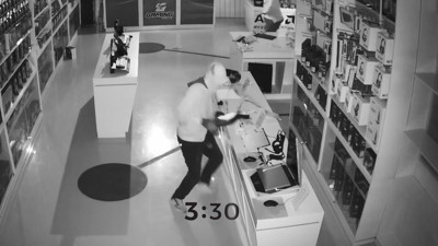 3 dakikada 3 milyonluk hırsızlık. Güvenlik kameraları saniye saniye görüntüledi