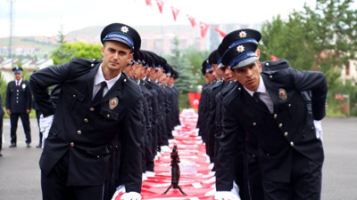 Validen polis adaylarına Cemaatlerden ve tarikatlardan uzak durun çağrısı