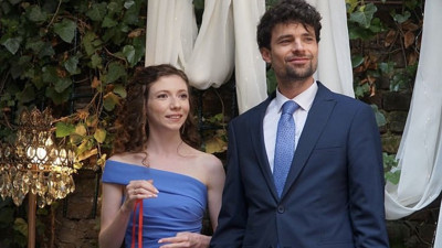 Ünlü oyuncu Ece Yüksel evlilik yolunda ilk adımı attı!